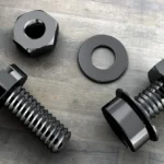 Stylowa sypialnia z funkcjonalną toaletką