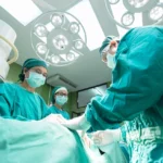 Płyty granitowe dla elewacji, murów i trwałych nawierzchni